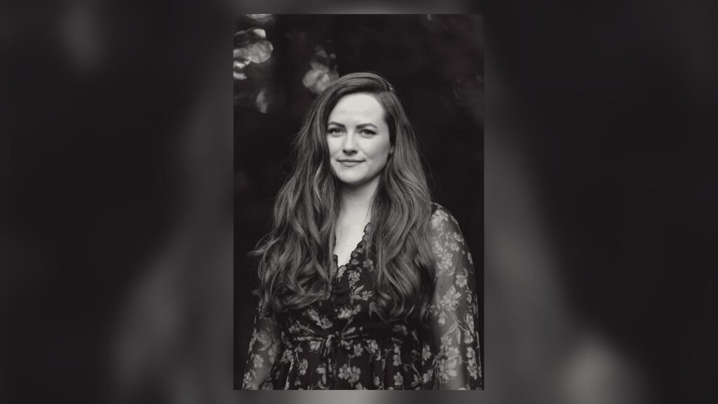 Portrait de Rebecca Ross